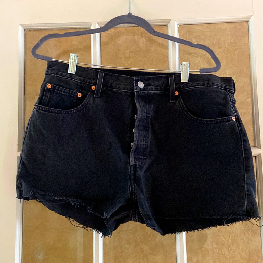 Levi’s 501 cut off denim shorts